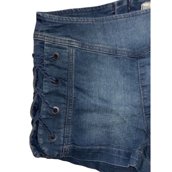 Free People Women's Denim Jean Shorts Size 27 Criss Cross‎ Lace Sides - Picture 2 of 8